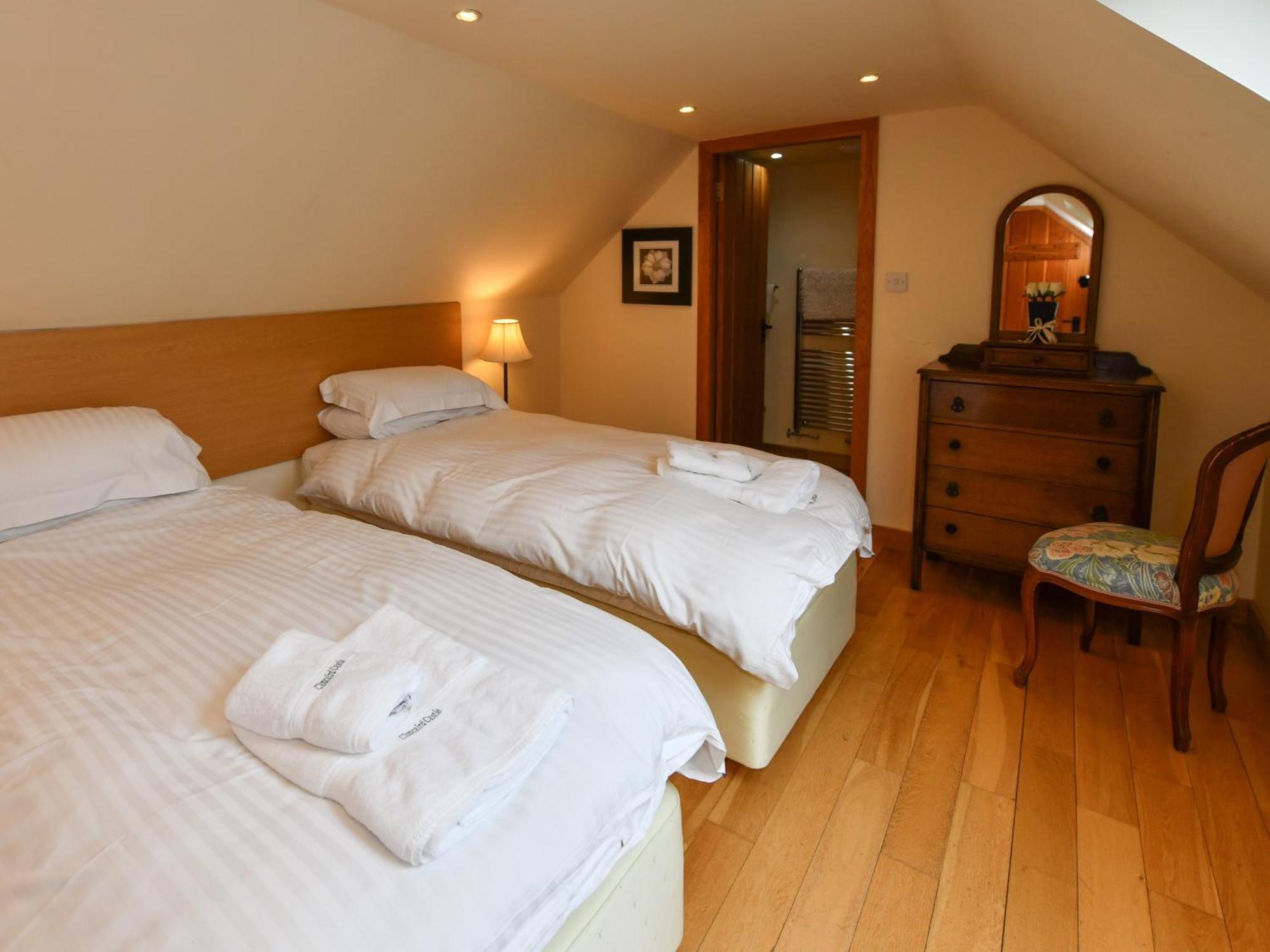 Cloncaird Castle Estate Cottages Maybole Rom bilde